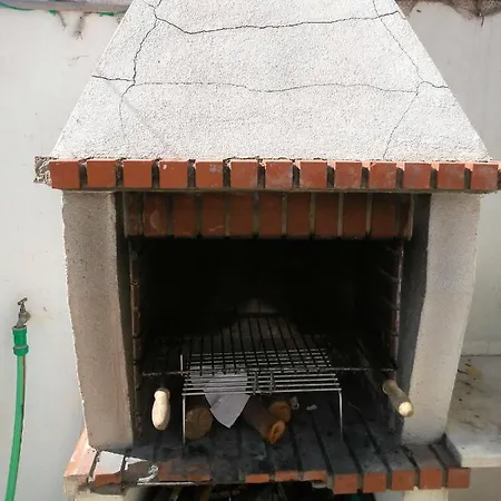 Hébergement de vacances House With 3 Bedrooms In Ferrel With Wonderful City View Enclosed Garden And Wifi